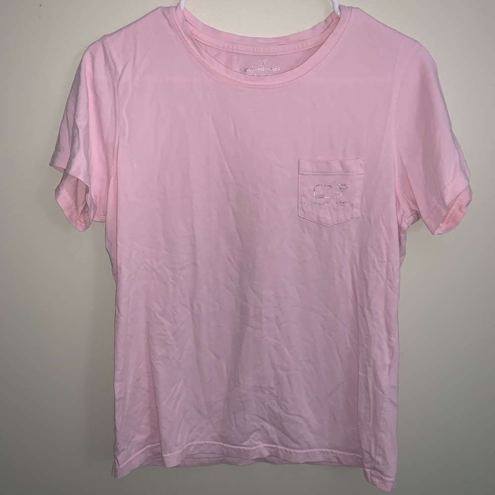 Women’s Vineyard Vines pink tee